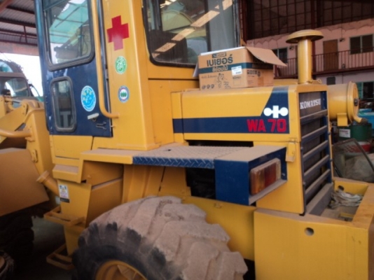ละอองดาวแทรคเตอร์ ขายรถตักล้อยาง KOMATSU WA 70-1 เก่านอก สภาพพร้อมใช้ราคาถูก