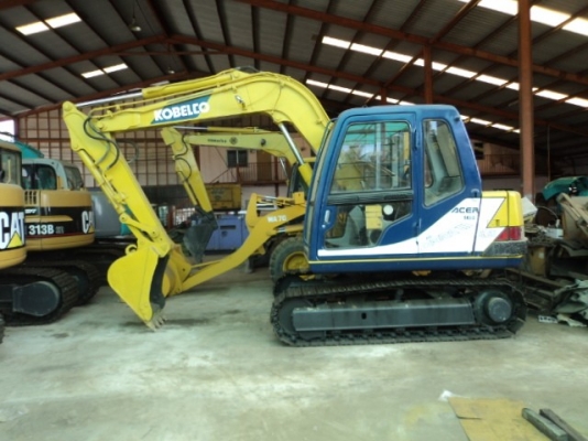 ละอองดาวแทรคเตอร์ ขายรถแบคโฮ KOBELCO SK60-3 เก่านอก สภาพพร้อมใช้ราคาถูก