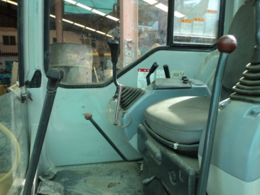 ละอองดาวแทรคเตอร์ ขายรถแบคโฮ KOMATSU PC40R-8 เก่านอก สภาพพร้อมใช้ราคาถูก