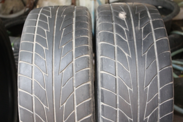 ขายยางNitto Nt555  195-55-15 ดอกเต็มๆ 1คู่ ถูกๆ 1400.-