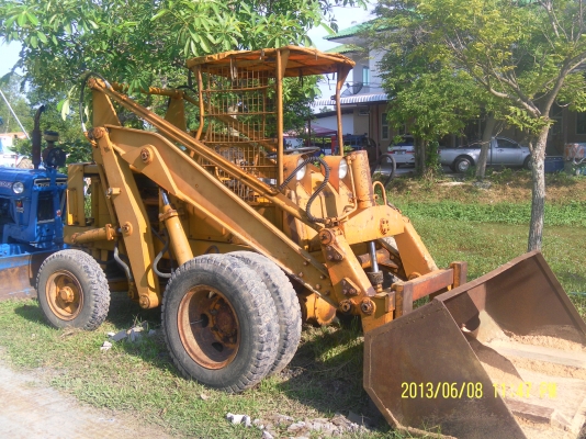 รถตักโคมัสสุSD20-4เก่านอกพร้อมใช้ราคาถูก195000