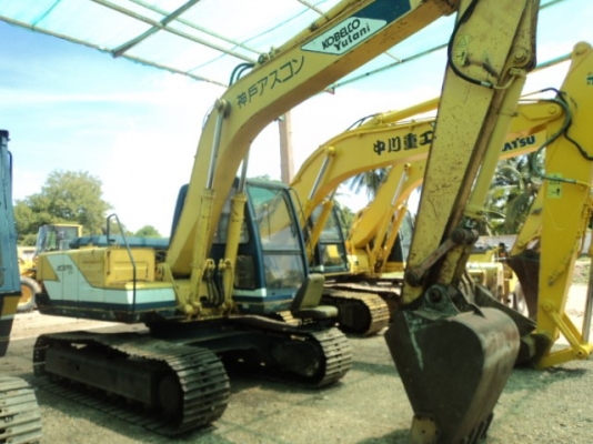 ละอองดาวแทรคเตอร์ ขายรถแบคโฮ KOBELCO SK200-3 เก่านอก สภาพพร้อมใช้ราคาถูก