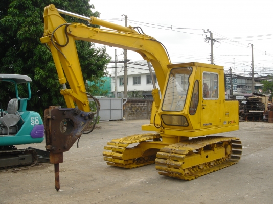 ขายรถขุด KOMATSU PC60-2 รถนอกแท้ มีสายหัวกระแทกแล้ว พร้อมใช้งาน ราคาถูก โทร. 02-9409240-4