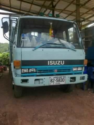 ขาย6 ล้อ  ISUZU  165  แรง