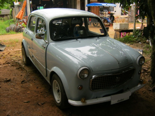 ขายรถเฟียตโบราณ ท้ายมน