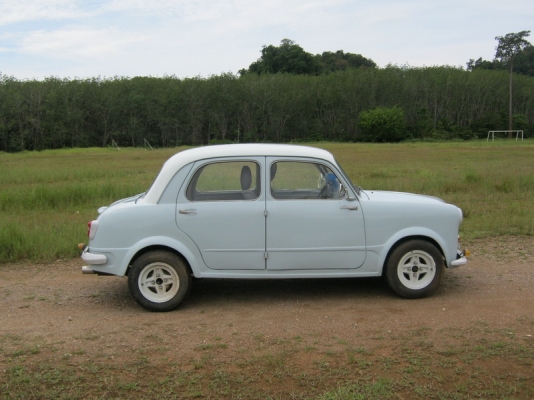 ขายรถเฟียตโบราณ ท้ายมน