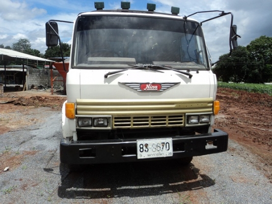 ขาย HINO หกล้อ