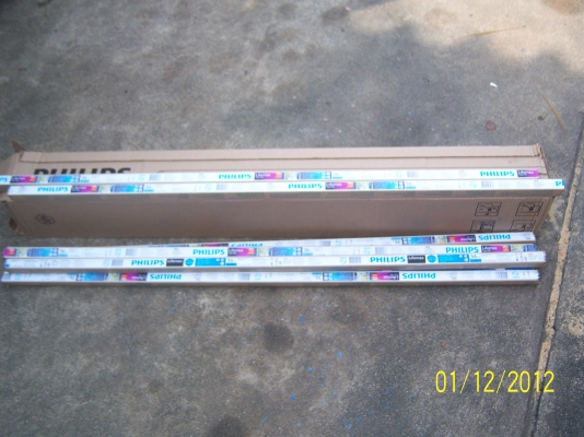 หลอดไฟฟิลลิปส์  ยาว 1.20 เมตร ของใหม่