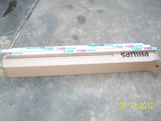 หลอดไฟฟิลลิปส์  ยาว 1.20 เมตร ของใหม่