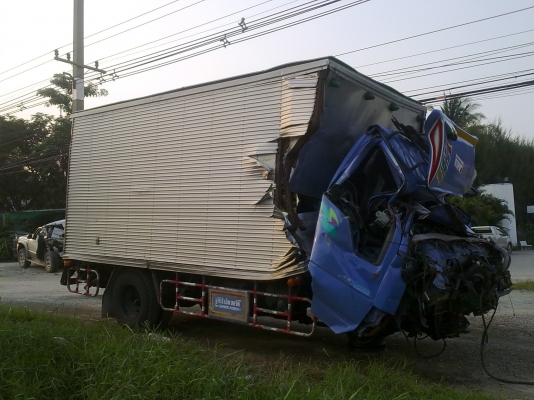 ขาย ISUZU NKR ปี 2001 ขาย ISUZU NKR ปี 2001