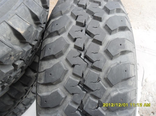 ขายยาง  MAXXIS LT 285/75 R16 ปี 10