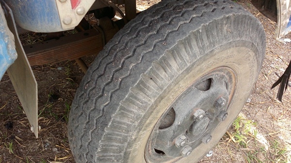 ขาย HINO KM หกล้อ เครื่องEH700