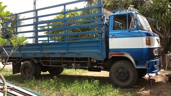 ขาย HINO KM หกล้อ เครื่องEH700