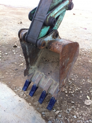 ขายรถขุด HANIX SB300 สภาพดี พร้อมใช้