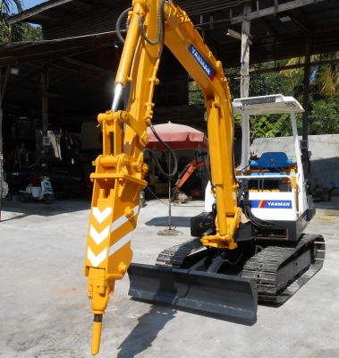 ขาบรถขุด YANMAR B37 พร้อมหัวกระแทก NPK  เก่านอกปรับสภาพแล้วพร้อมใช้งาน