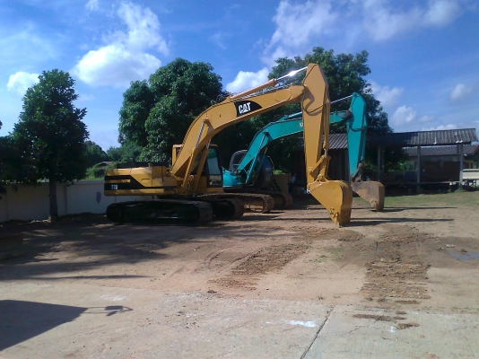 ขายด่วน!..รถขุด CAT 320 ใหม่ สวยแน่น แรงจัด มีเล่มทะเบียน พร้อมแล้ว สำหรับการลุยงาน.