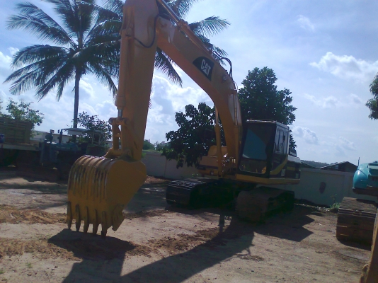 ขายด่วน!..รถขุด CAT 320 ใหม่ สวยแน่น แรงจัด มีเล่มทะเบียน พร้อมแล้ว สำหรับการลุยงาน.