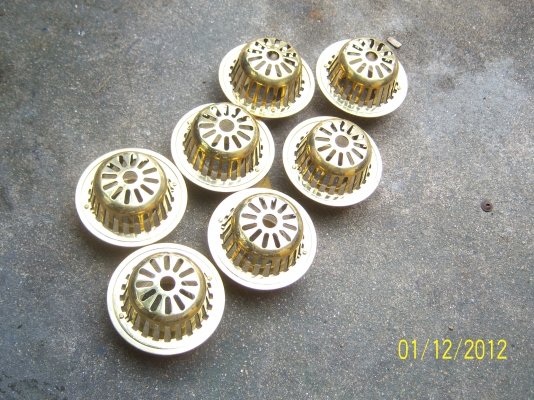 กะโหลกท่อน้ำทิ้งทองเหลือง