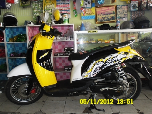 scoopy.i เครื่องดีสีสวยวิ่งน้อย        26500