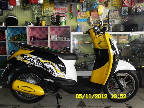 scoopy.i เครื่องดีสีสวยวิ่งน้อย        26500