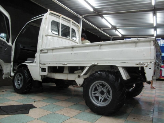 จำหน่ายรถ อะไหล่  ตกแต่ง  >>>รถกระป้อ4x4 <<<<<