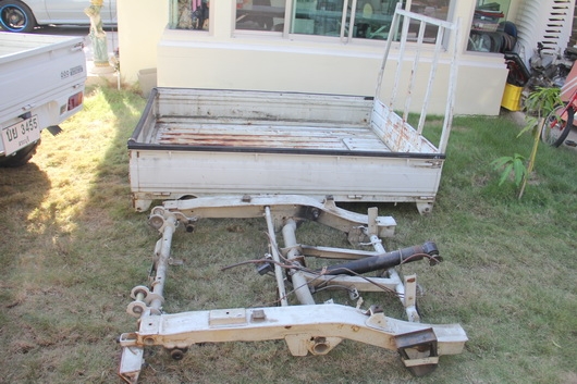 จำหน่ายรถ อะไหล่  ตกแต่ง  >>>รถกระป้อ4x4 <<<<<