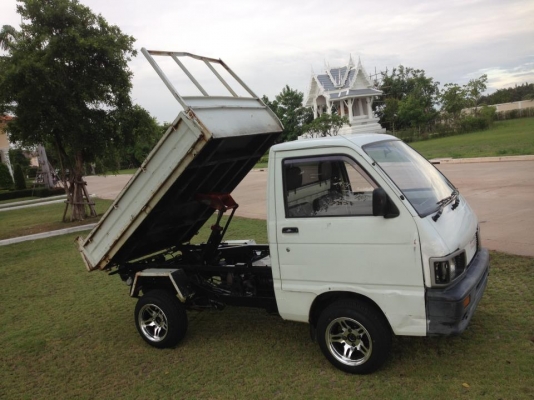 จำหน่ายรถ อะไหล่  ตกแต่ง  >>>รถกระป้อ4x4 <<<<<