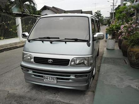 ขายดาวน์รถตู้หัวจรวดปี95.แต่งนิดหน่อยคับ ขายดาวน์รถตู้หัวจรวดปี95.แต่งนิดหน่อยคับ