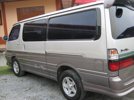 Grand Wagon ปี03(2546) รุ่นท๊อป ABS ประตูดูด เบาะหนังแท้ วิ่งน้อย มือเดียวออกห้าง ต่อรองได้ครับ Grand Wagon ปี03(2546) รุ่นท๊อป ABS ประตูดูด เบาะหนังแท้ วิ่งน้อย มือเดียวออกห้าง ต่อรองได้ครับ