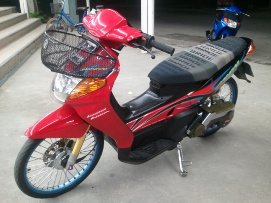 ขาย นูโว (ตัวเก่า) สีแดงดำ สภาพแจ๋มๆ พร้อมใช้ ราคา23500 บาท