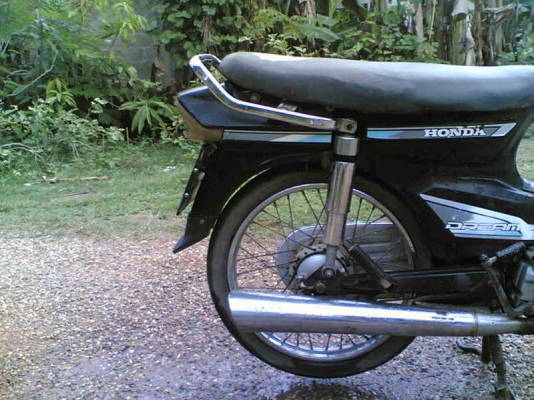 ขายฮอนด้าดรีมคุรุสภา(ดำ)เล่มทะเบียนเต็มพร้อมชุดโอน เครื่องสมบูรณ์อะไหร่เดิมครบขาย 11500