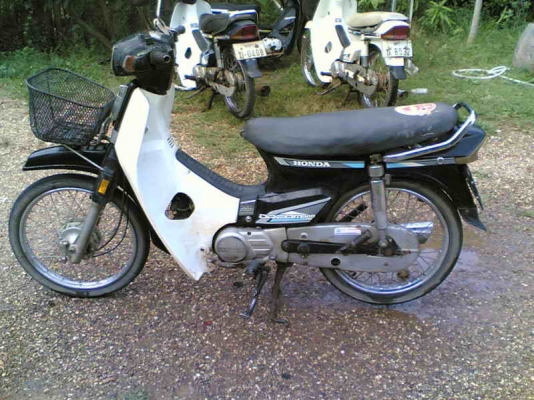 ขายฮอนด้าดรีมคุรุสภา(ดำ)เล่มทะเบียนเต็มพร้อมชุดโอน เครื่องสมบูรณ์อะไหร่เดิมครบขาย 11500