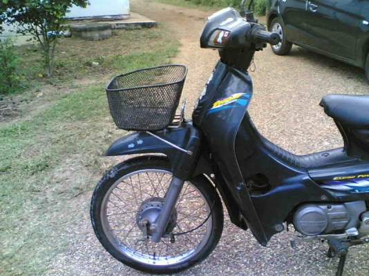 ขายฮอนด้าดรีม C100 เล่มทะเบียนพร้อมชุดโอนเครื่องสมบูรณ์แะไหร่เดิมๆขาดบังโซ่ขาย 8900 บาท