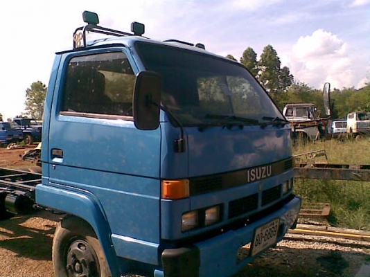 ขายหัวเก๋ง NPR สภาพดี ไม่มีผุ อุปกรณ์ครบ เจ้าของจะยกลงเปลี่ยนใหม่