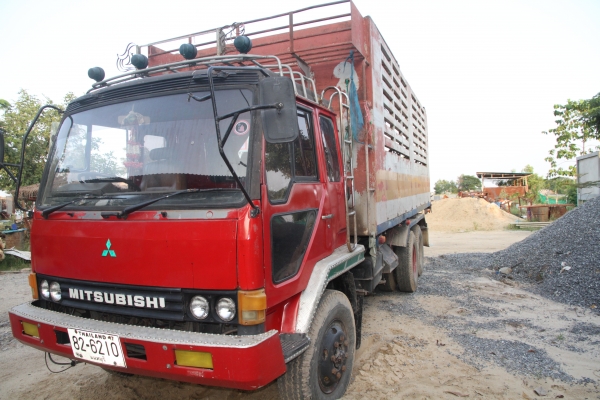 ขายรถบรรทุกสิบล้อด่วน