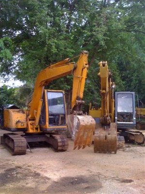 ขายรถแบ็คโฮ KOMATSU pc 60 - 7 ขายรถแบ็คโฮ KOMATSU pc 60 - 7