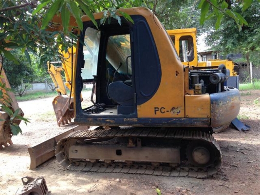 ขายรถแบ็คโฮ KOMATSU pc 60 - 7 ขายรถแบ็คโฮ KOMATSU pc 60 - 7