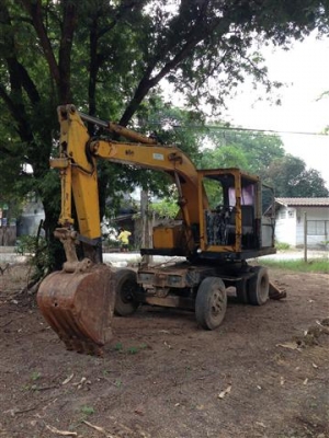 ขายรถแบคโคล้อยาง KOMATSU 10-HW-1