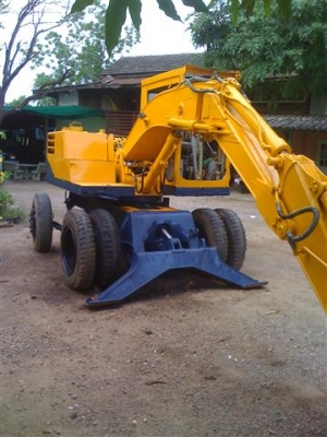 ขายรถแบ็คโฮล้อยาง KOMATSU 10-HW-2
