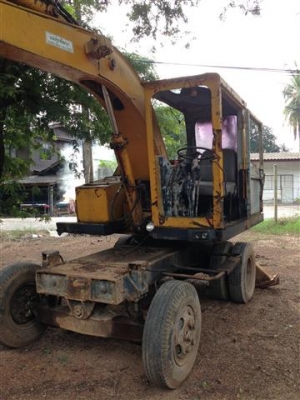 ขายรถแบ็คโฮล้อยาง KOMATSU 10-HW-2