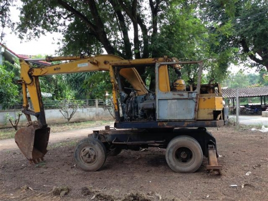 ขายรถแบ็คโฮล้อยาง KOMATSU 10-HW-2