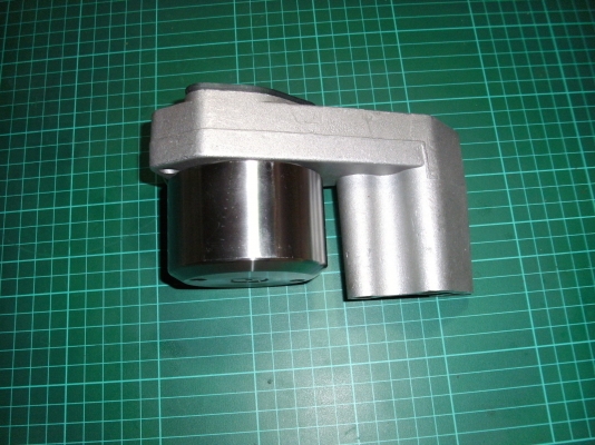 Excavators Volvo EC290B Engine with mounting and equipment / Fuel system / Fuel pump, filters and strainer Fuel pump