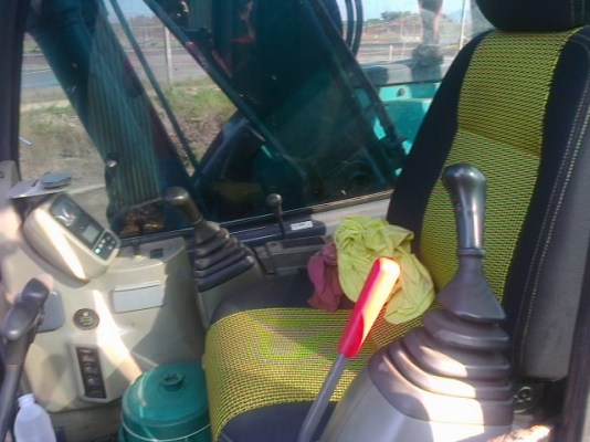 ขายรถแบคโฮ  KOBELCO   sk  135 รถสวยสภาพเก่านอกเอกสารพร้อม