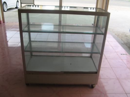 ขายตู้โชว์สินค้ามือสอง สภาพ 90\% ของอยู่ที่พานทอง ชลบุรี ราคา 3,500 บาท