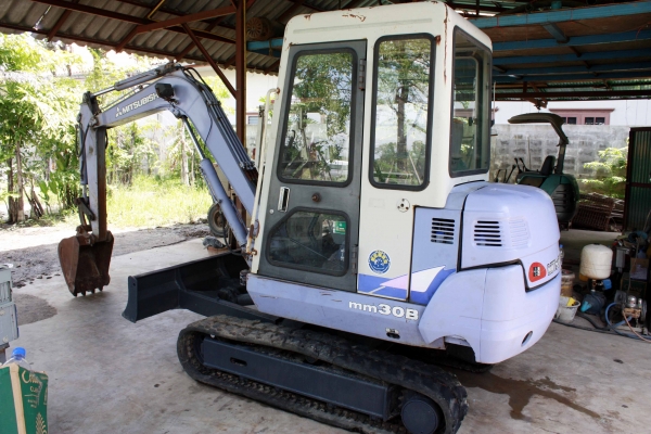 ขายแม็กโค MITSUBISHI MM30B (เทียบเท่า PC30) รถนำเข้าญี่ปุ่น สภาพพร้อมใช้งาน 086-7757900