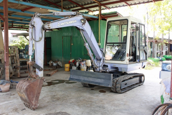 ขายแม็กโค MITSUBISHI MM30B (เทียบเท่า PC30) รถนำเข้าญี่ปุ่น สภาพพร้อมใช้งาน 086-7757900