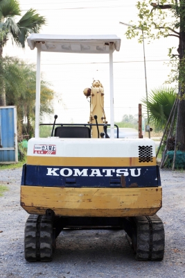 ขายแม็กโคร KOMATSU PC30-6 มือสองญี่ปุ่นแท้ๆ สภาพดี รถพร้อมใช้งาน 086-775-7900