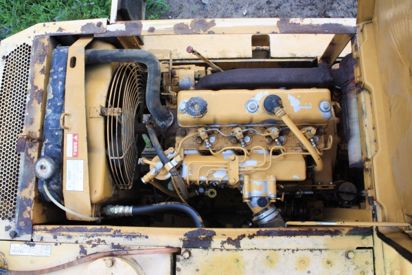 ขายแม็คโค KOMATSU PC60-2 นำเข้าจากญี่ปุ่น สภาพสวยมาก พร้อมใช้งาน 086-775-7900