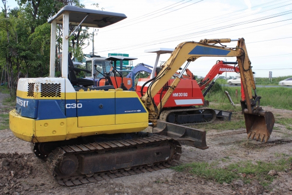 ขายรถขุดเล็ก KOMATSU PC30-6 เก่านอกญี่ปุ่น สภาพพร้อมใช้งาน 086-775-7900