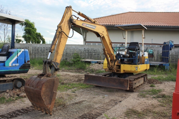 ขายรถขุดเล็ก KOMATSU PC30-6 เก่านอกญี่ปุ่น สภาพพร้อมใช้งาน 086-775-7900